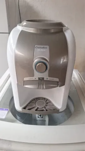 Bebedouro Esmaltec com motor geladeira 