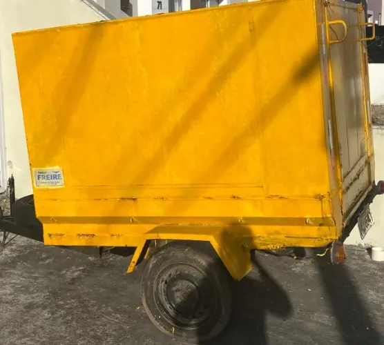 Carretinha Reboque reforçada.