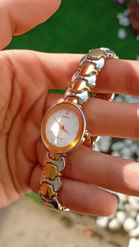 Seiko Exceline Vintage - Sofisticação Bicolor e Design de Joia