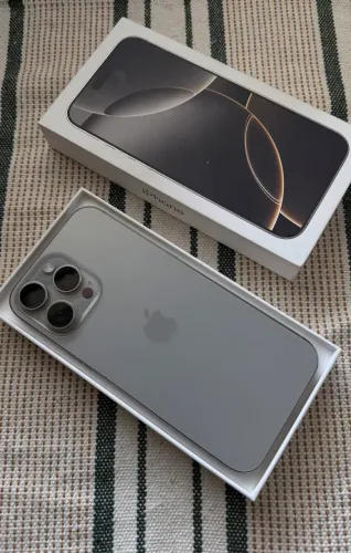 iPhone 16 pro Max 