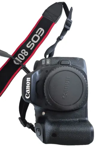 Canon 80D com 26 mil cliques, caixa, nf, perfeita condiçoes.
