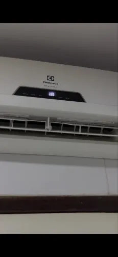 Ar Condicionado Split Electrolux 220V Funcionando