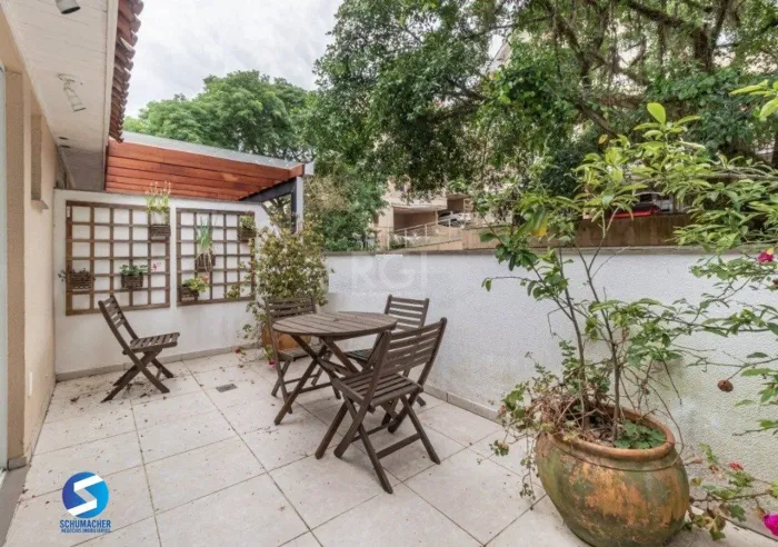 Casa Condominio para Venda - 220.25m², 3 dormitórios, sendo 3 suites, 2 vagas - Pedra Redo