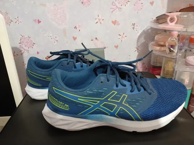 Tênis asics 39