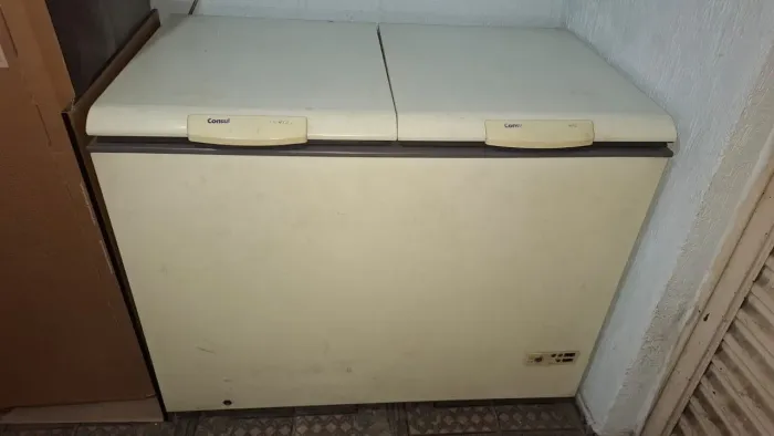 Freezer 400 litros consul vende