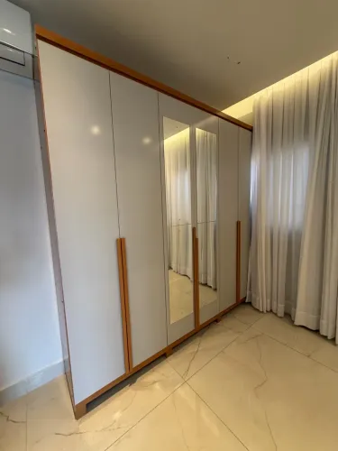 Guarda Roupa 6 portas