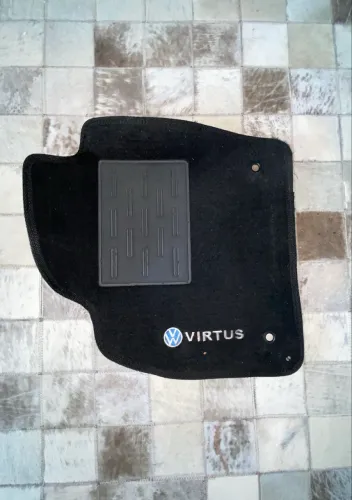 Jogo De Tapetes Carpete Original VW Virtus (4 Peças)