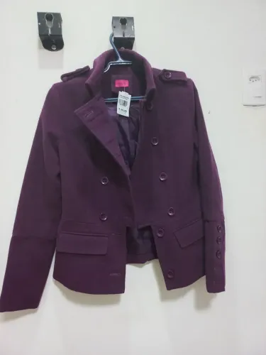 Casaco roxo de lã batida