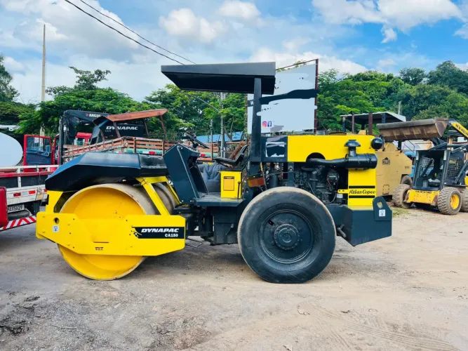 Rolo compactador DYNAPAC CA15 VA