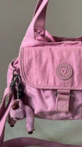 Kipling Bolsa Rosa Original com Macaquinho
