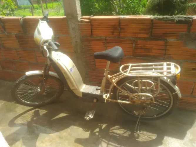 Venda de bicicleta antiga 