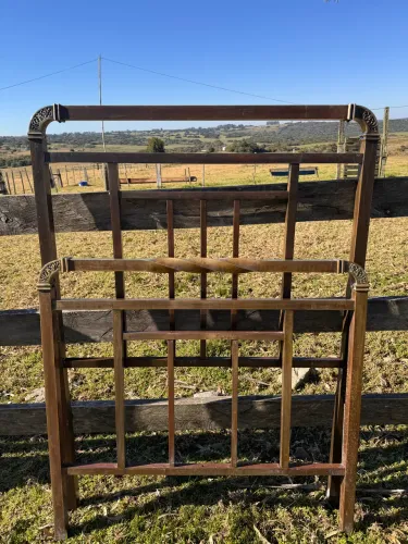 Cama solteiro de Bronze 