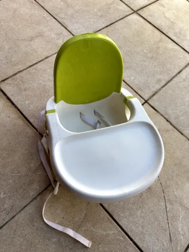 Cadeirinha de alimentação pra bebê