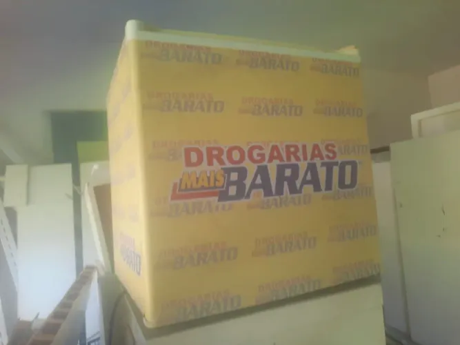 Geladeirinha ( marca Midea) 220v seminovos, só R$500,00