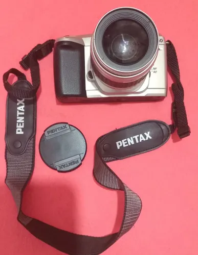 Máquina fotográfica pentax semi nova