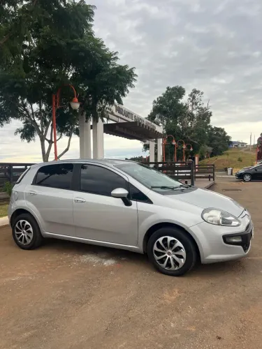 Fiat Punto Attractive 1.4 Fire Flex 8V 5P 2013