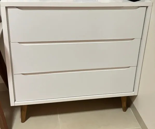 Cômoda Branca 4 gavetas 