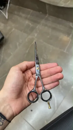 TESOURA PROFISSIONAL