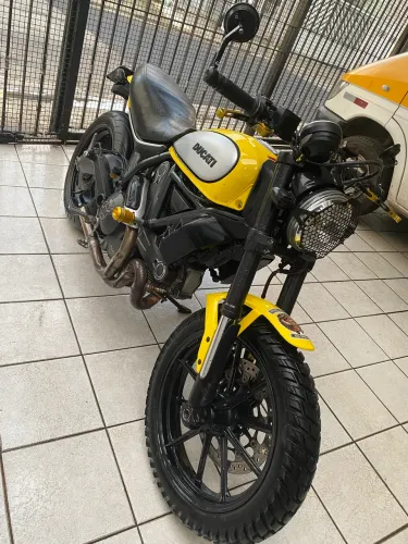 Ducati Scrambler 800 