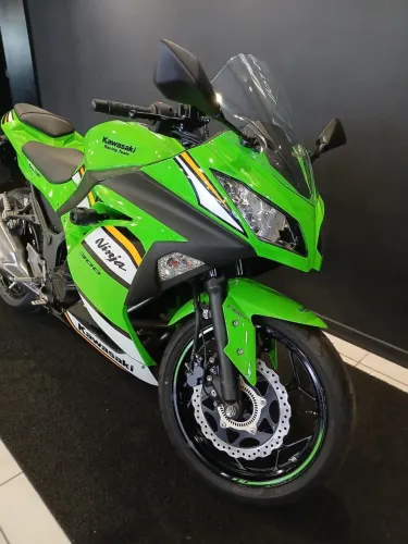 Kawasaki ninja 300 Abs 25/26