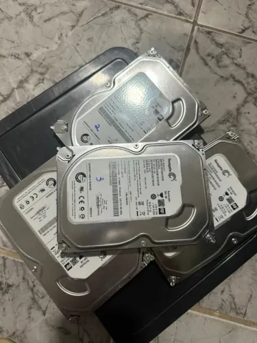 Kit 4 HDs 500GB - 2TB - Testados no CrystalDiskInfo