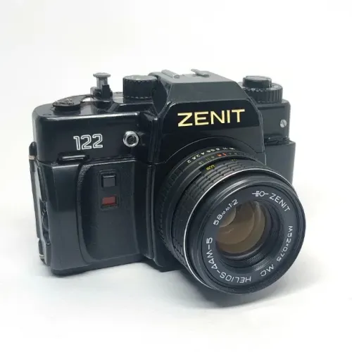 Câmera Analógica Zenit 122 + Lente Helios 44M-5 58mm f/2 (35mm)