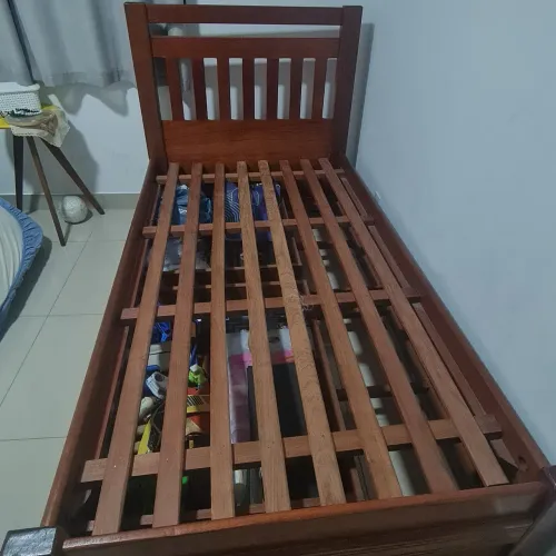 CAMA MADEIRA MACIÇA DE JATOBA SOLTEIRO COM DUAS GAVETAS