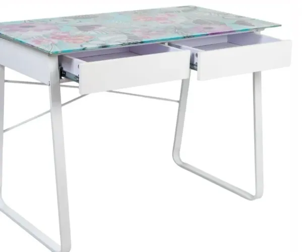 Mesa de escritório com vidro