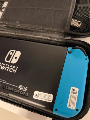 Nintendo Switch 