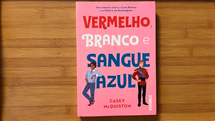 Livro Vermelho, Branco e Sangue Azul 