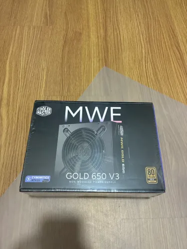 Fonte de alimentacão ATX MWE Gold 650 V3 NOVA