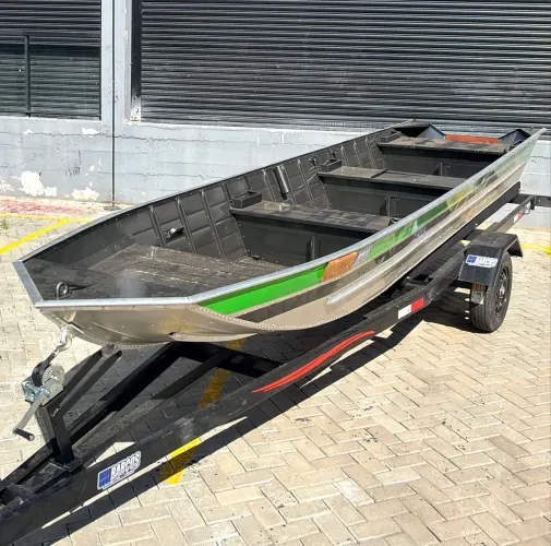 BOTE PARA PESCA