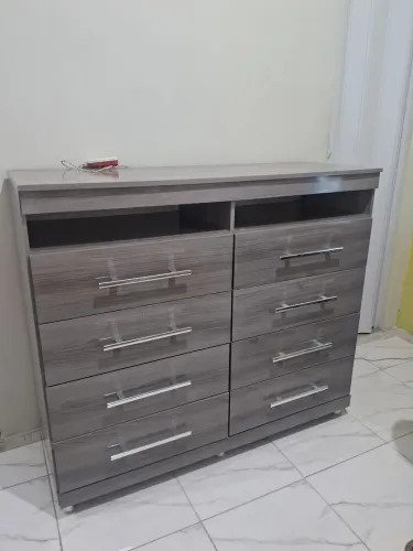 Cômoda 8 gavetas