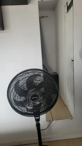 Vende-se espelho 1,50x40 e ventilador air time funcionando perfeitamente