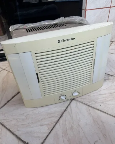 Ar condicionado de janela Electrolux 7.500 btus