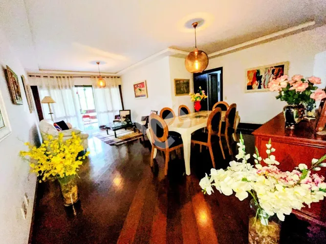 Apartamento mobiliado com 4 dormitórios na Tijuca