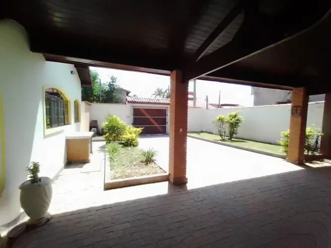 Imóvel para venda possui 186 metros quadrados com 3 quartos em Cidade Jardim - Jacareí - S