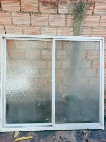 3 armações de janelas