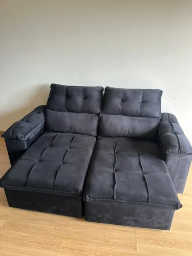 Sofá retrátil preto 3 lugares