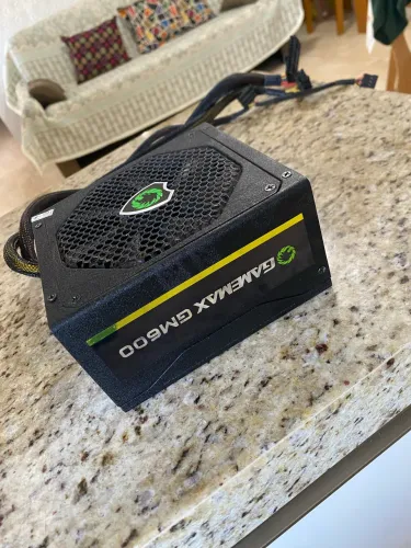 Fonte Gamer Gamemax 600w 80 plus