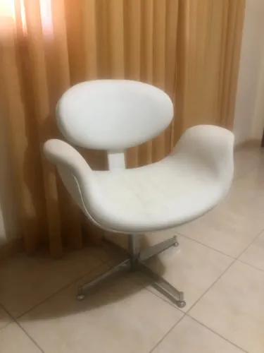 Cadeira para sala e consultórios