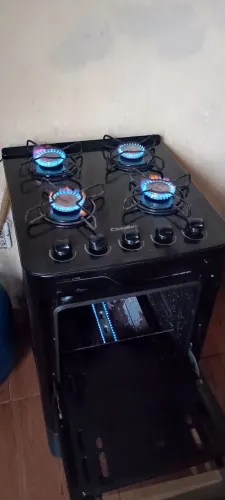 Vendo esse fogão manual tudo funcionando perfeitamente bocas e forno ótimo 