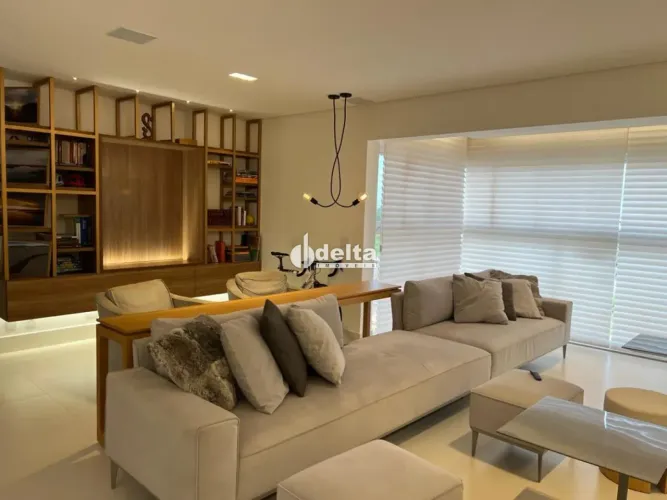 Apartamento com 2 suítes, disponível para locação no bairro Jardim Karaíba em Uberlândia-M