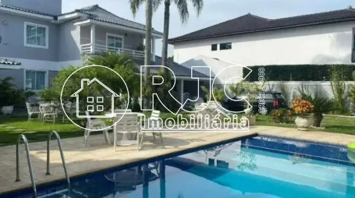 Casa em Condomínio : Duplex / Residencial / Barra da Tijuca