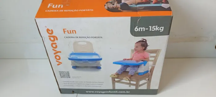 Cadeira de alimentação infantil