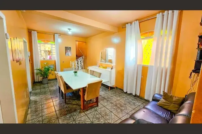 Casa à Venda - Santa Efigênia, 4 Quartos, 310 m2