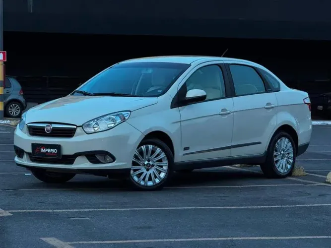 Fiat Siena Essence Dualogic 1.6 Flex 16V 4P 2015