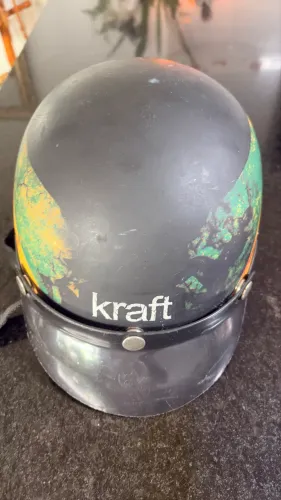 Vendo Capacete tamanho 58