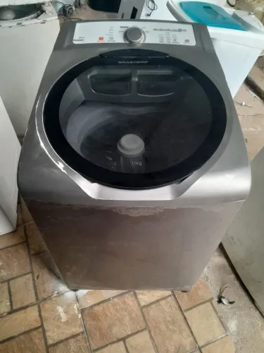 Vendo essa máquina Brastemp 11 kg funcionando perfeitamente faço entrega