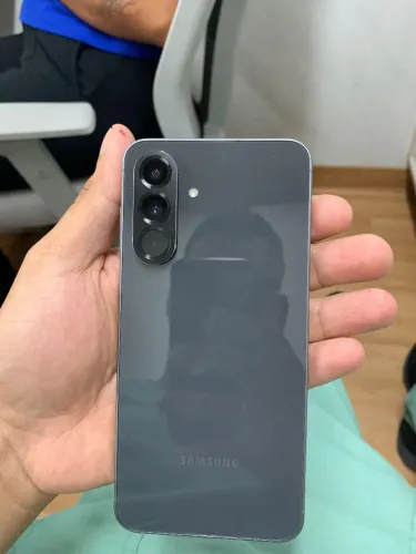 Vendo A56 preto Semi novo